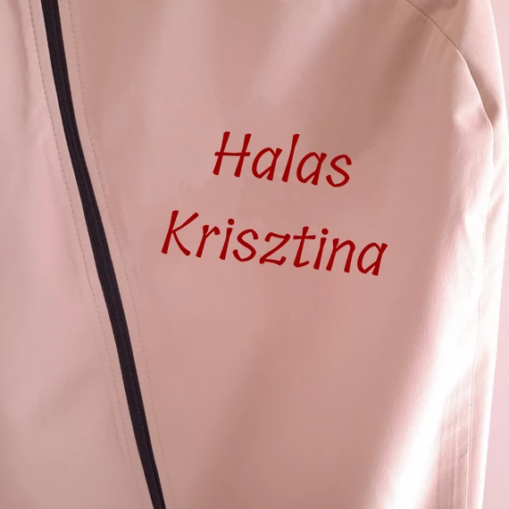 Név hímzése közepesen hosszú szöveggel